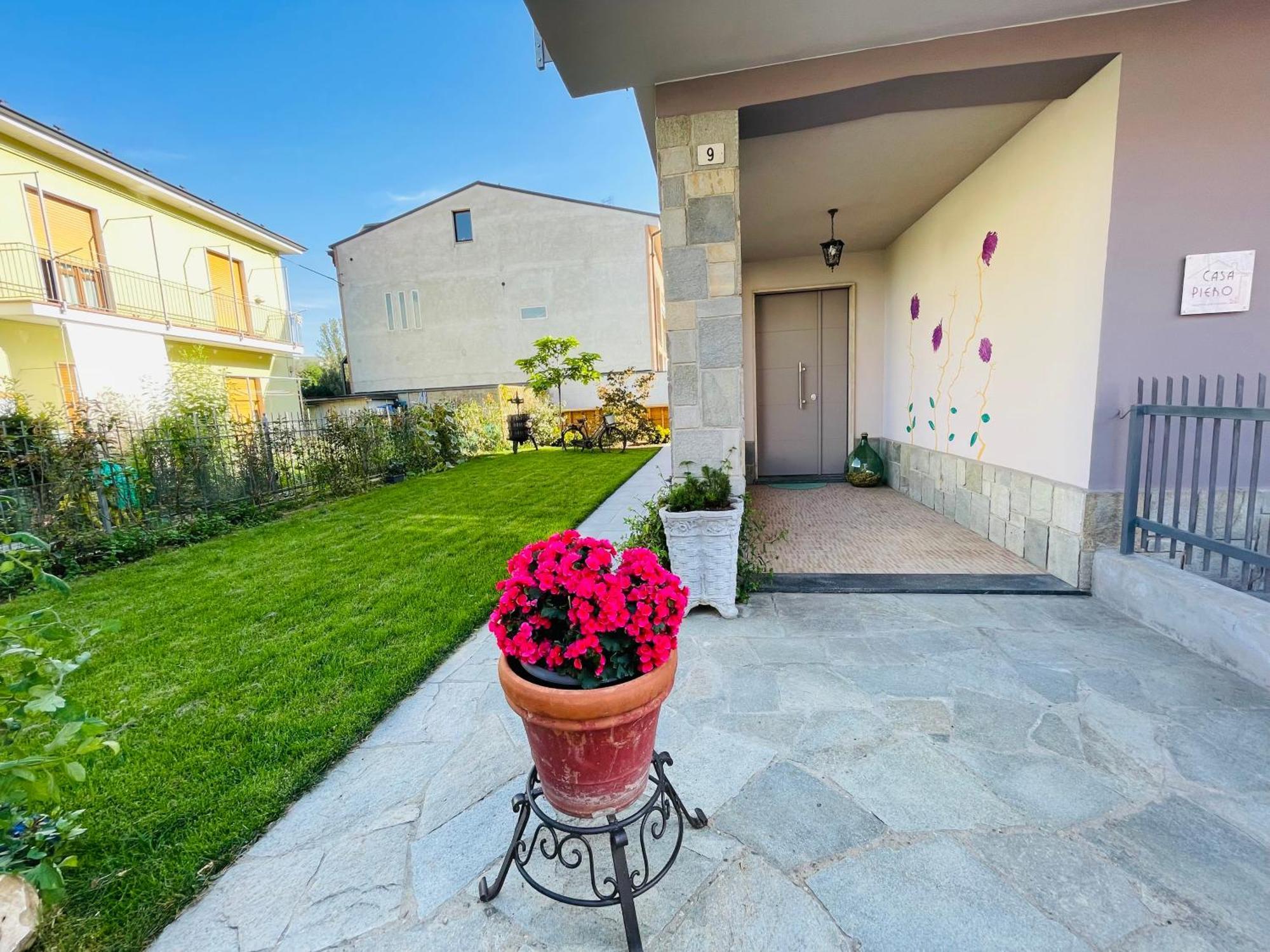 Villa Casa Piero, Relax E Piscina Privata Tra Le Colline Delle Langhe Alba  Exterior foto