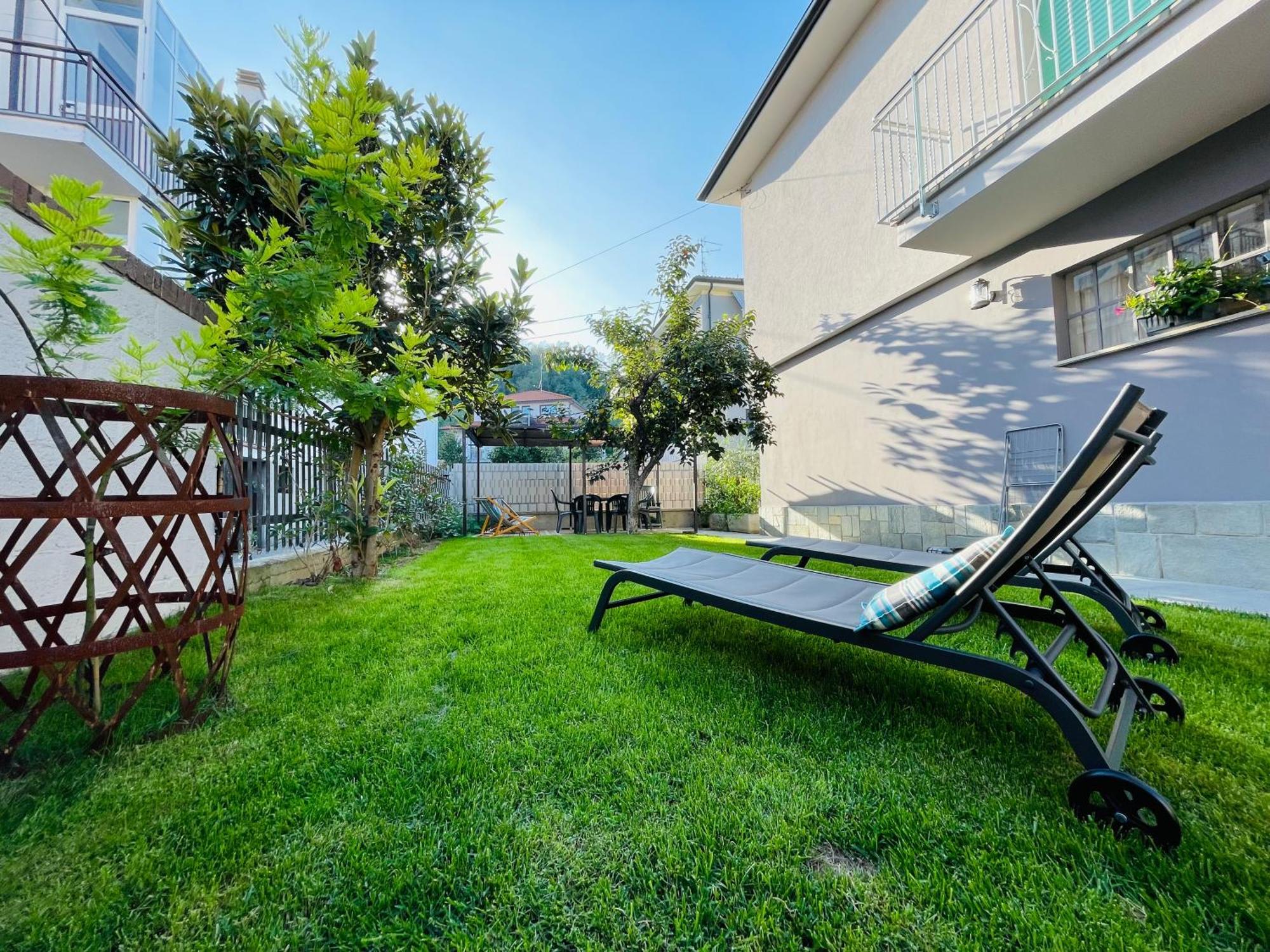 Villa Casa Piero, Relax E Piscina Privata Tra Le Colline Delle Langhe Alba  Exterior foto