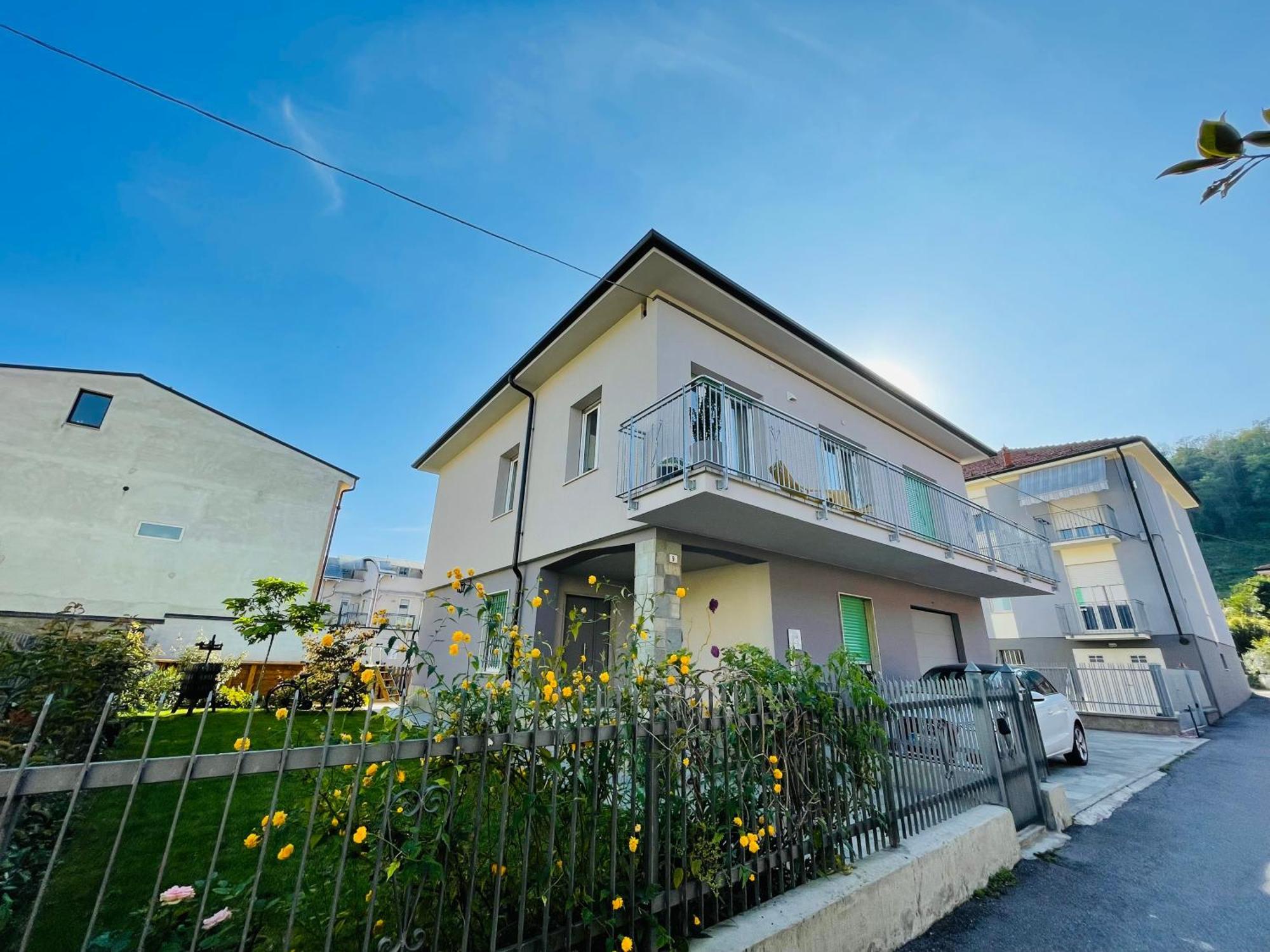 Villa Casa Piero, Relax E Piscina Privata Tra Le Colline Delle Langhe Alba  Exterior foto